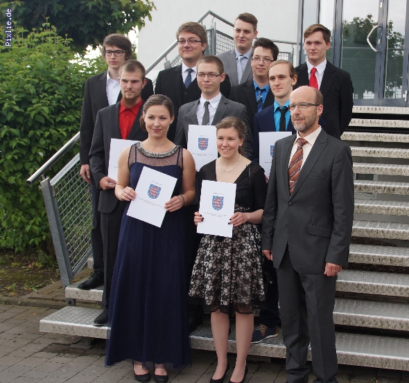 http://www.beruflichesgymnasium.de/pixlie/cache/vs_Abiturzeugnisse 2016_DSC07528.JPG